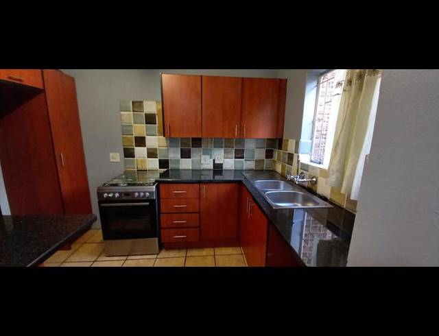 2 BEDROOM DUPLEX FOR SALE IN MORELETAPARK